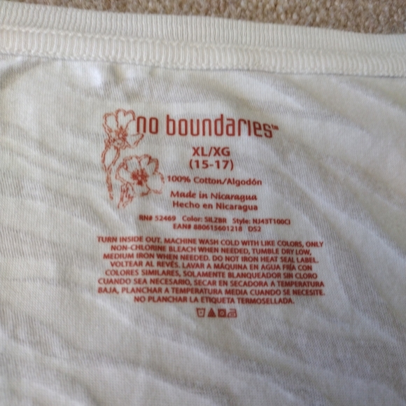 No Boundaries Top Women XL White Silver Long sleeve Silver Zebra Animal‎ Print - Picture 7 of 9